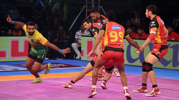 Patna Pirates vs Bengaluru Bulls match in progress at Pro Kabaddi League.(PKL)