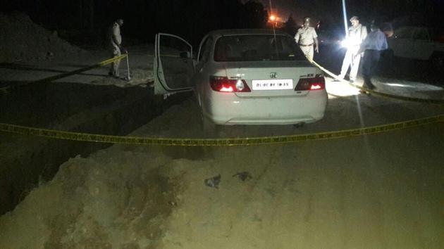 According to police, the miscreants robbed a Delhi-based businessman of his Honda City car and Rs 1.5 lakh at gunpoint late on Tuesday night from Sector 62. (Sourced Image) According to police, the miscreants robbed a Delhi-based businessman of his Honda City car and Rs 1.5 lakh at gunpoint late on Tuesday night from Sector 62. (Sourced Image)