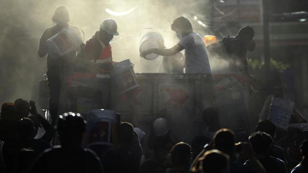 As many as 4.6 million homes, businesses and other facilities had lost electricity, according to national power company Comisión Federal de Electricidad. Most of them were in the greater Mexico City area and in the states of Guerrero, Morelos, Puebla, Oaxaca, and Tlaxcala. (Pedro Pardo / AFP) As many as 4.6 million homes, businesses and other facilities had lost electricity, according to national power company Comisión Federal de Electricidad. Most of them were in the greater Mexico City area and in the states of Guerrero, Morelos, Puebla, Oaxaca, and Tlaxcala. (Pedro Pardo / AFP)