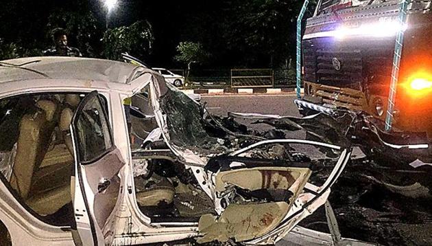 The badly damaged Hyundai Verna, which was being driven by Puneet Sabarwal, after it rammed into a truck near the Sohana gurdwara in Mohali on Tuesday night. (HT Photo) The badly damaged Hyundai Verna, which was being driven by Puneet Sabarwal, after it rammed into a truck near the Sohana gurdwara in Mohali on Tuesday night. (HT Photo)