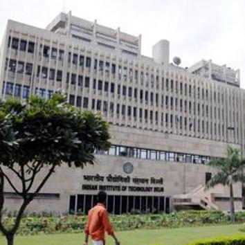 On Tuesday morning, a student had found a dead rat in the chutney during breakfast in the hostel mess on the IIT Delhi campus. (Hindustan Times) On Tuesday morning, a student had found a dead rat in the chutney during breakfast in the hostel mess on the IIT Delhi campus. (Hindustan Times)