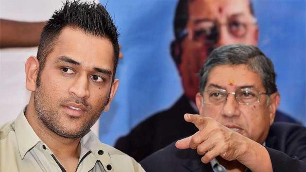 MS Dhoni ran into former BCCI chairman and Chennai Super Kings owner N.Srinivasan.(PTI)