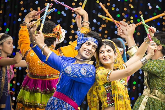 The various dandiya nights being organised across the city let you celebrate Navratri by dancing your heart out.(Imagesbazaar)