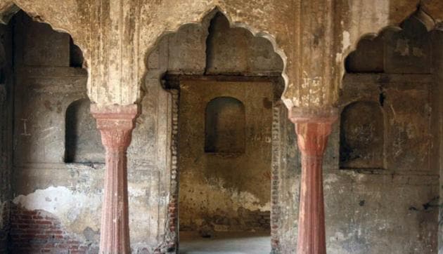 Situated in south Delhi’s Mehrauli village, Zafar Mahal’s beauty lies unnoticed. (Mayank Austen Soofi / HT Photo) Situated in south Delhi’s Mehrauli village, Zafar Mahal’s beauty lies unnoticed. (Mayank Austen Soofi / HT Photo)