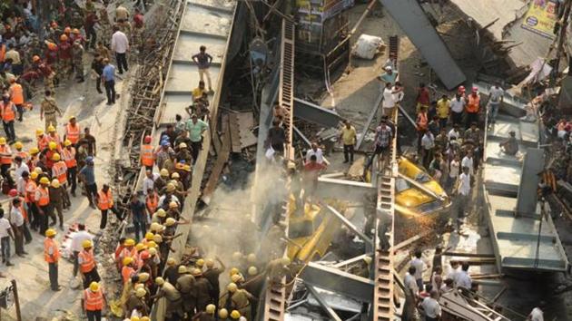 On March 31, 2016, part of the under-construction Vivekananda flyover in the Girish Park neighbourhood of Kolkata, collapsed. Twenty seven people were dead and more than 80 were injured in the incident.(Hindustan Times)