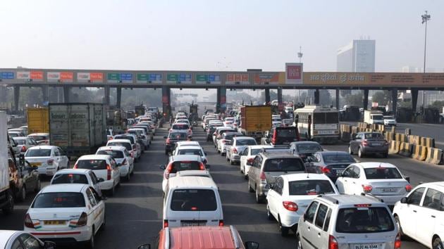 The site proposed for the new toll plaza is Saharanwas on Delhi-Jaipur Expressway. It is located around 12km from the existing Kherki Daula toll plaza and is around 2.5km from NSG complex in Manesar.(PArveen Kumar/HT Photo)