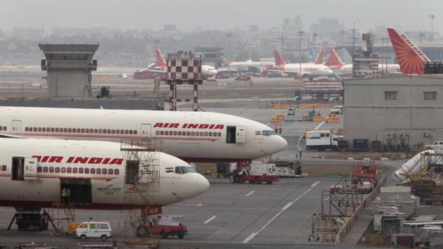 Air India has a debt burden of more than Rs 50,000 crore and has is planning to take short term loans worth up to Rs 3,250 crore to meet working capital requirements. (HT File Photo) Air India has a debt burden of more than Rs 50,000 crore and has is planning to take short term loans worth up to Rs 3,250 crore to meet working capital requirements. (HT File Photo)