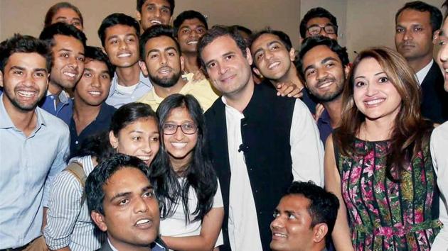 Congress vice president Rahul Gandhi in a group photo with students of Princeton University in New Jersey on September 20.