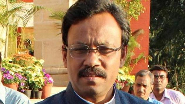 The main accused Shashikant Salunkhe, an official in the minority affairs department has been suspended from service, but he has now alleged that he was following orders from Charudutt Shinde, still serving as officer on special duty (OSD) with Tawde. (HT File) The main accused Shashikant Salunkhe, an official in the minority affairs department has been suspended from service, but he has now alleged that he was following orders from Charudutt Shinde, still serving as officer on special duty (OSD) with Tawde. (HT File)