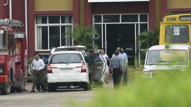 CBI teams at Ryan International School in Bhondsi to probe the student’s murder. (HT Photo / Sanjeev Verma)