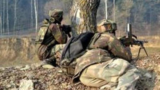 Army personnel in position during an encounter in Kupwara, Kashmir.(PTI file)