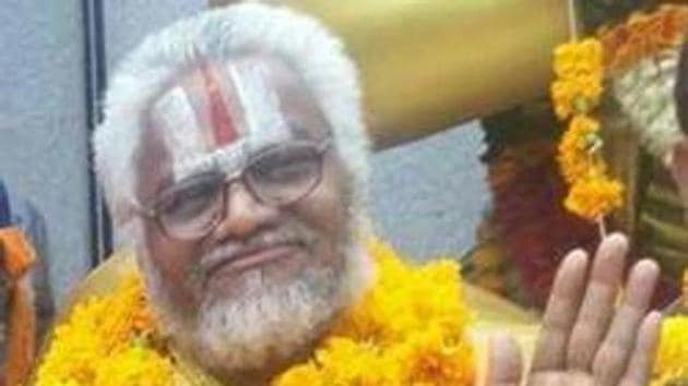 Self-styled godman Falahari Maharaj is accused of raping a 21-year-old law student.(HT File Photo) Self-styled godman Falahari Maharaj is accused of raping a 21-year-old law student.(HT File Photo)