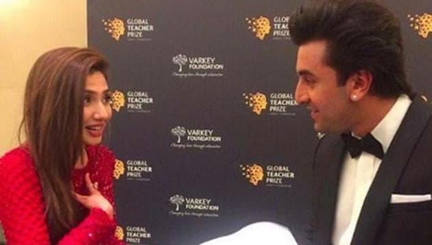 Ranbir Kapoor and Mahira Khan attended Global Teacher Prize ceremony and their pictures and videos went viral.