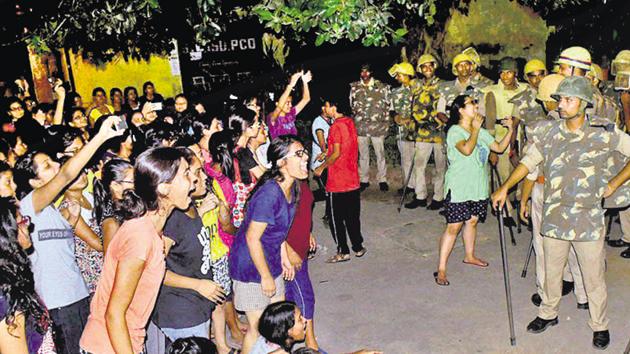 Students protest against the Banaras Hindu University’s handling of a sexual harassment complaint, September 24(PTI)