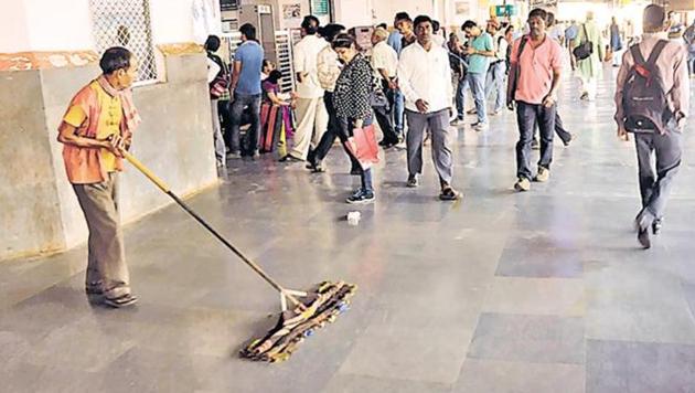 If the railway authorities fail to maintain cleanliness on stations and in the railway offices, official will face strict action.(Picture for representation)