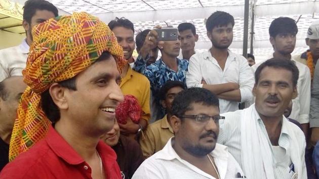 AAP Rajasthan in-charge, Kumar Vishwas at Rajasthan University.(HT file photo)