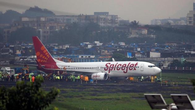 A SpiceJet passenger aircraft was about to take off when the Kabul airport was attacked.(REUTERS / Representational Photo) A SpiceJet passenger aircraft was about to take off when the Kabul airport was attacked.(REUTERS / Representational Photo)