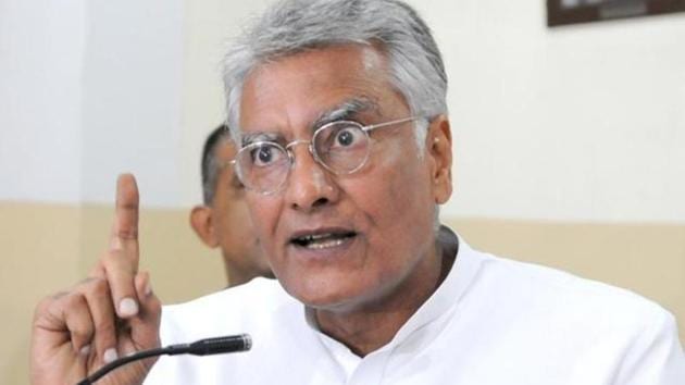 The Congress candidate for the Gurdaspur Lok Sabha by-poll further ridiculed Sukhbir for holding a ‘Jabr Virodhi’ rally in Gurdaspur on Wednesday especially after destroying the state law and order. (HT Photo) The Congress candidate for the Gurdaspur Lok Sabha by-poll further ridiculed Sukhbir for holding a ‘Jabr Virodhi’ rally in Gurdaspur on Wednesday especially after destroying the state law and order. (HT Photo)