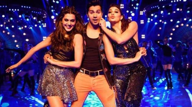 Varun Dhawan, Taapsee Pannu and Jacqueline Fernandez in a still from Judwaa 2.