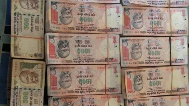 Global Organisation for People of Indian Origin says diaspora Indians have close to Rs 7,500 crores still lying with them in small amounts.(HT File Photo) Global Organisation for People of Indian Origin says diaspora Indians have close to Rs 7,500 crores still lying with them in small amounts.(HT File Photo)