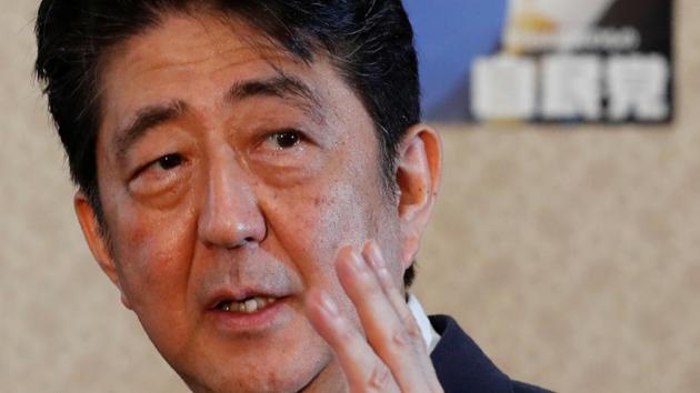 Japan's Prime Minister Shinzo Abe speaks to his party's lawmakers at the party lawmakers' meeting, after the dissolution of the lower house was announced at the Parliament in Tokyo, Japan, on September 28, 2017. (Reuters Photo) Japan's Prime Minister Shinzo Abe speaks to his party's lawmakers at the party lawmakers' meeting, after the dissolution of the lower house was announced at the Parliament in Tokyo, Japan, on September 28, 2017. (Reuters Photo)