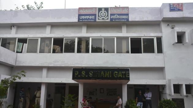One of the major hindrances in nabbing the accused is the switched off status of the victim’s mobile phone, the police said.(Sakib Ali/HT Photo) One of the major hindrances in nabbing the accused is the switched off status of the victim’s mobile phone, the police said.(Sakib Ali/HT Photo)