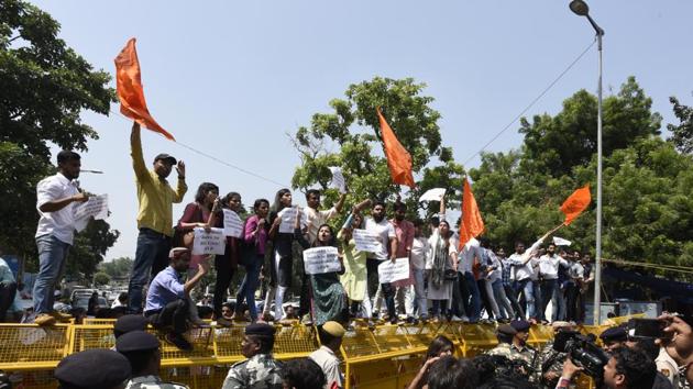 Akhil Bharatiya Vidyarthi Parishad (ABVP) activists protest against the lathi charge on BHU campus, in New Delhi. (Sonu Mehta/HT File Photo) Akhil Bharatiya Vidyarthi Parishad (ABVP) activists protest against the lathi charge on BHU campus, in New Delhi. (Sonu Mehta/HT File Photo)