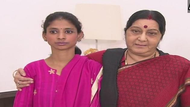 External affairs minister Sushma Swaraj (R) with Geeta. (ANI Photo) External affairs minister Sushma Swaraj (R) with Geeta. (ANI Photo)