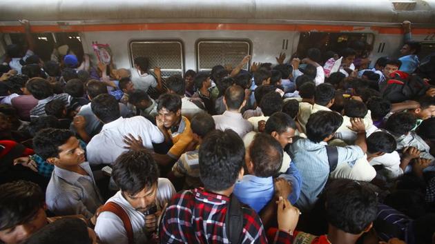 Close to 80 lakh people travel daily on Mumbai’s suburban trains. On an average, 10 people die on the suburban network daily, mostly due to falling from the overcrowded trains. (HT File Photo) Close to 80 lakh people travel daily on Mumbai’s suburban trains. On an average, 10 people die on the suburban network daily, mostly due to falling from the overcrowded trains. (HT File Photo)