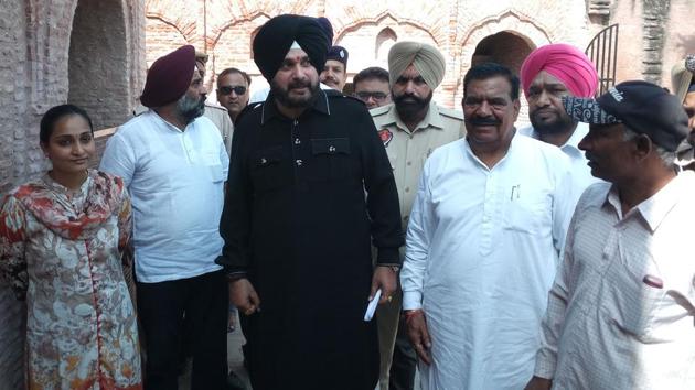 Tourism and cultural affairs minister Navjot Singh Sidhu during a visit to Khatkar Kalan village to pay tribute to Bhagat Singh on Monday. (HT Photo) Tourism and cultural affairs minister Navjot Singh Sidhu during a visit to Khatkar Kalan village to pay tribute to Bhagat Singh on Monday. (HT Photo)