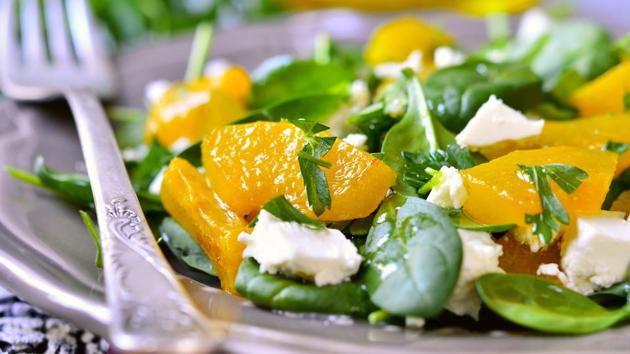 Spinach contains antioxidants that combat free radicals. (Shutterstock) Spinach contains antioxidants that combat free radicals. (Shutterstock)