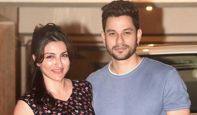 Soha Ali Khan and Kunal Kemmu took daughter Inaaya home and also posed for pictures. (Prodip Guha) Soha Ali Khan and Kunal Kemmu took daughter Inaaya home and also posed for pictures. (Prodip Guha)