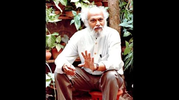 Returning to Mumbai after a hiatus of almost seven years, the Padma Bhushan awardee has come up with a new show, Figures In Motion. (HT Photo/Sunil Saxena) Returning to Mumbai after a hiatus of almost seven years, the Padma Bhushan awardee has come up with a new show, Figures In Motion. (HT Photo/Sunil Saxena)