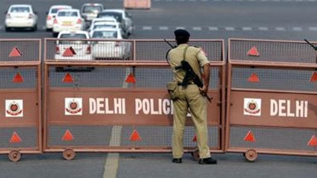 A Delhi Police official accused of molestation has been let off.(HT file photo / Representational)