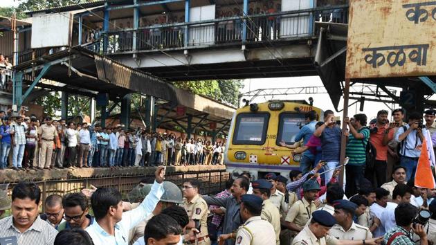The crowd at the station. (Hindustan Times) 
