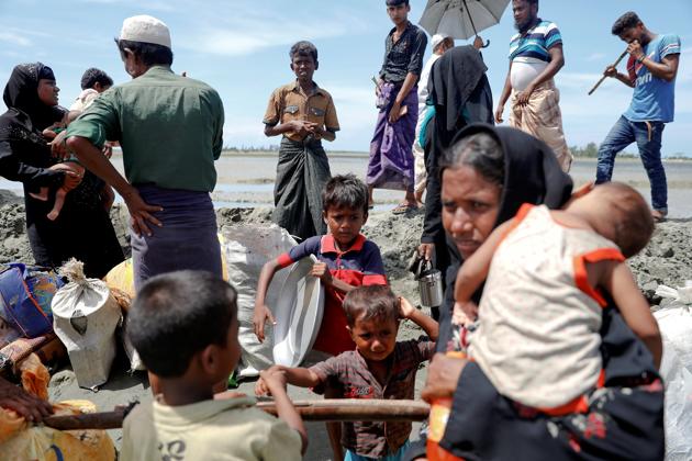 Rohingya refugees who arrived from Myanmar make their way to a relief centre in Teknaf, near Cox's Bazar in Bangladesh.(REUTERS file photo)