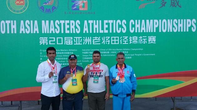 Winners from UP (from left) Siddharth Krishna, BN Mishra, Lal Bahadur Yadav and Shivnath with their medals. (HT Photo) Winners from UP (from left) Siddharth Krishna, BN Mishra, Lal Bahadur Yadav and Shivnath with their medals. (HT Photo)