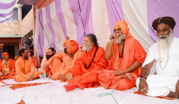 Akhil Bharatiya Akhada Parishad extended support to Swami Chinmayanand and offered legal support to him for contesting the rape case(HT Photo/ Rameshwar Gaur)