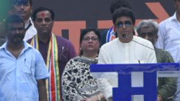 MNS chief Raj Thackeray address the crowd at Churchgate on Thursday.(Pratik Chorge/HT)