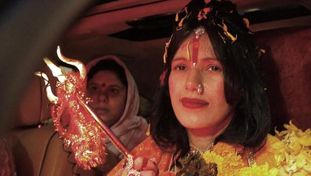 Radhe Maa visiting Siddhivinayak Temple in Mumbai.(Vijayanand Gupta /HT File Photo)