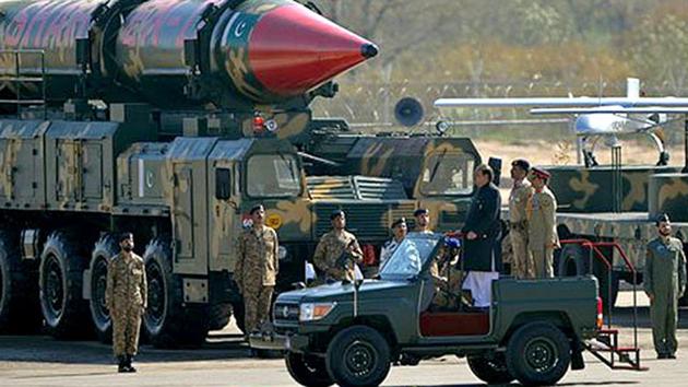 A Pakistan military parade with its nuclear arsenal on display. The country is on course of having about 350 nuclear weapons in about a decade, the world's third-largest stockpile after the US and Russia and twice that of India.(AFP File Photo)