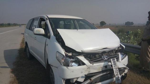 Mohan Bhagwat’s car collided with another vehicle in his motorcade on the Yamuna Expressway in Mathura district. (HT Photo) Mohan Bhagwat’s car collided with another vehicle in his motorcade on the Yamuna Expressway in Mathura district. (HT Photo)