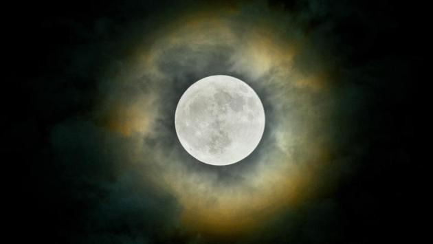 Moon in full bloom on the occasion of Kojagiri Purnima in Mumbai on Thursday. Sharad Purnima or Kojagiri Purnima is a harvest festival celebrated on full moon day of the Hindu lunar month of Ashwin (September–October). (Samson Tupdal / HT Photo) Moon in full bloom on the occasion of Kojagiri Purnima in Mumbai on Thursday. Sharad Purnima or Kojagiri Purnima is a harvest festival celebrated on full moon day of the Hindu lunar month of Ashwin (September–October). (Samson Tupdal / HT Photo)