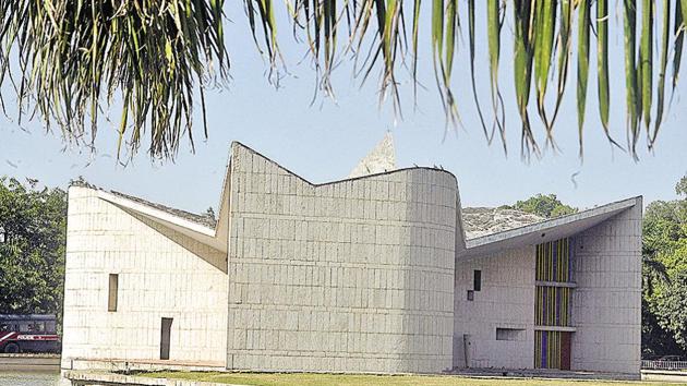 Prof Grover told the HC that PU generates Rs 293 crore from fees and other resources, while the Centre provides Rs 207 crore annually, but the amount is not enough to meet the ever-increasing expenses. (HT File) Prof Grover told the HC that PU generates Rs 293 crore from fees and other resources, while the Centre provides Rs 207 crore annually, but the amount is not enough to meet the ever-increasing expenses. (HT File)