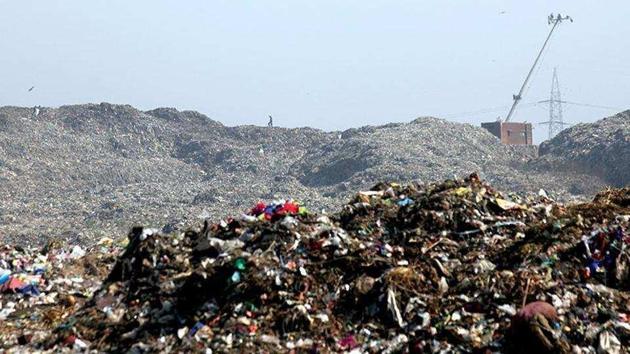 Mumbai generates 9,400 metric tonnes of garbage daily.