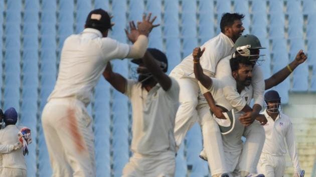 Uttar Pradesh suffered a shocking loss to Railways in their Ranji Trophy match as they were bowled out for 72 in pursuit of 94. (HT Photo) Uttar Pradesh suffered a shocking loss to Railways in their Ranji Trophy match as they were bowled out for 72 in pursuit of 94. (HT Photo)