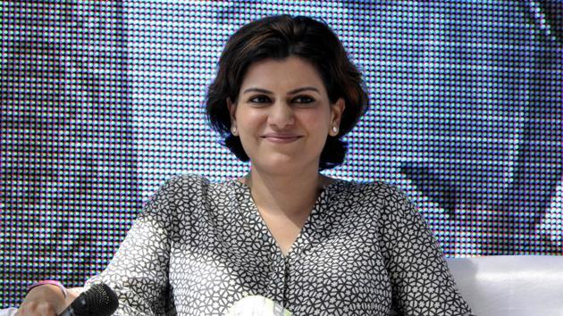 Nidhi Razdan at the second day of the Khuswant Singh Literary Festival-2017 in Kasauli on Saturday.(Ravi Kumar/HT) Nidhi Razdan at the second day of the Khuswant Singh Literary Festival-2017 in Kasauli on Saturday.(Ravi Kumar/HT)
