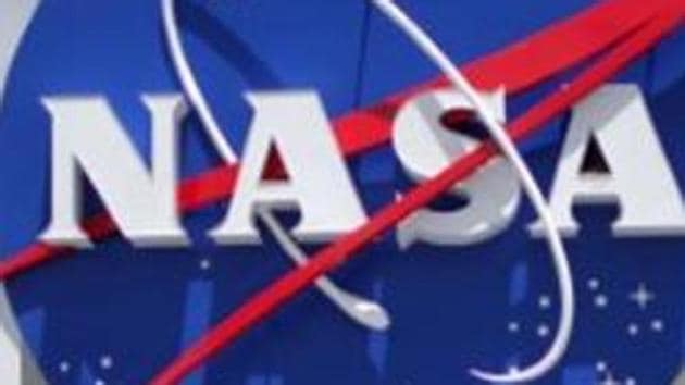 mars odyssey captures first image