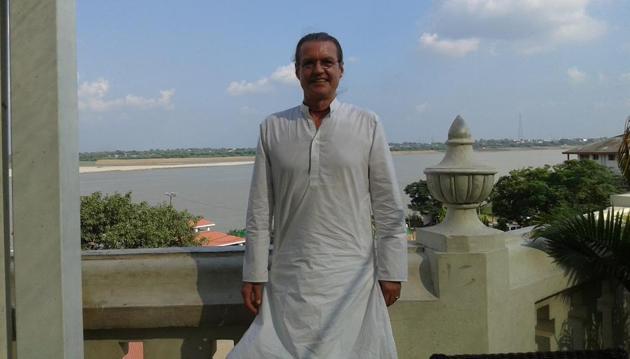 Norbert Weiss, who has studied the Vedas in German, says they have the solution to every problem in the world.(HT Photo) Norbert Weiss, who has studied the Vedas in German, says they have the solution to every problem in the world.(HT Photo)