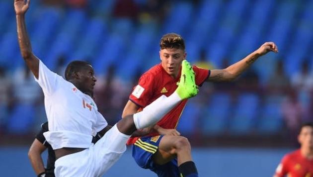 Spain bounced back from their opening loss in style and notched up a 4-0 victory over Niger in a Group D match of the FIFA U-17 World Cup. (Getty Images) Spain bounced back from their opening loss in style and notched up a 4-0 victory over Niger in a Group D match of the FIFA U-17 World Cup. (Getty Images)